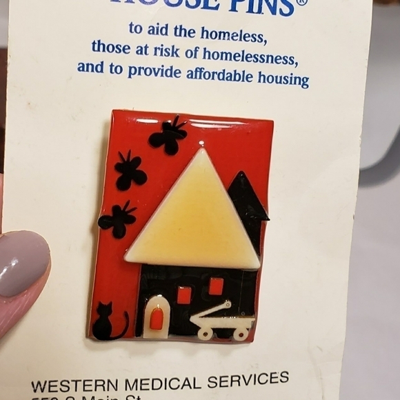 House Pin By Lucinda New With Butterflies, Cat and Wagon Red & Black - Picture 2 of 7